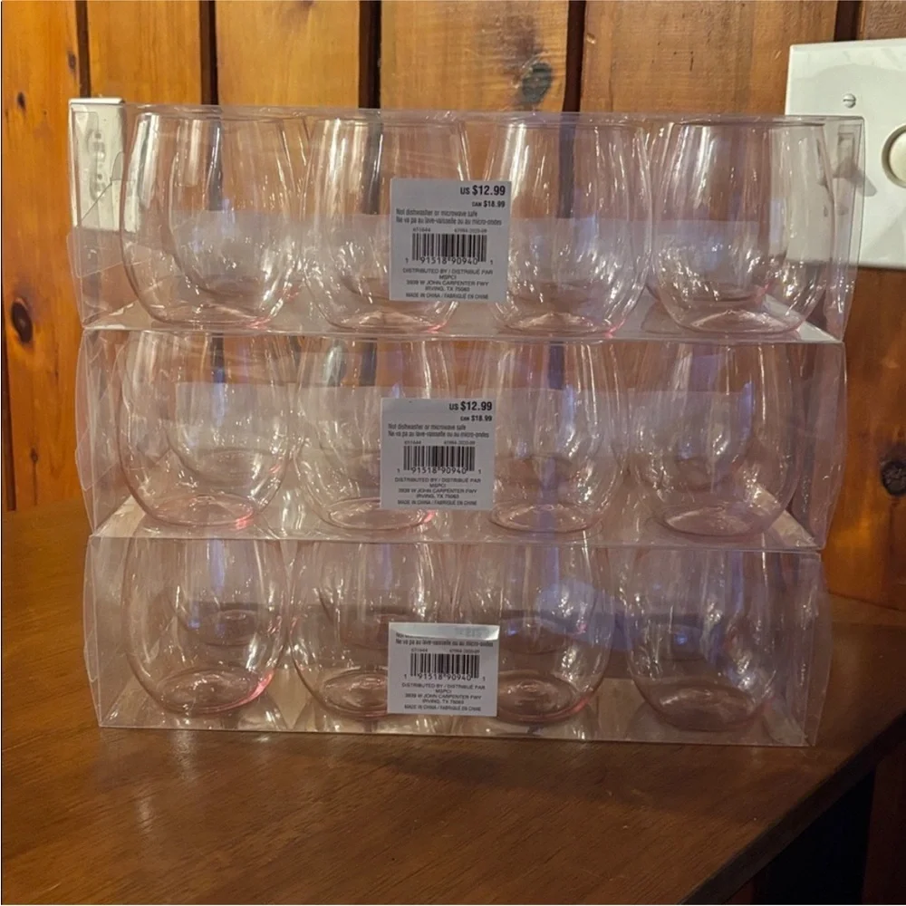 32 Pink Plastic Cups